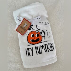 Rae Dunn Peanuts Snoopy Hey Pumpkin Towel Set - NWT